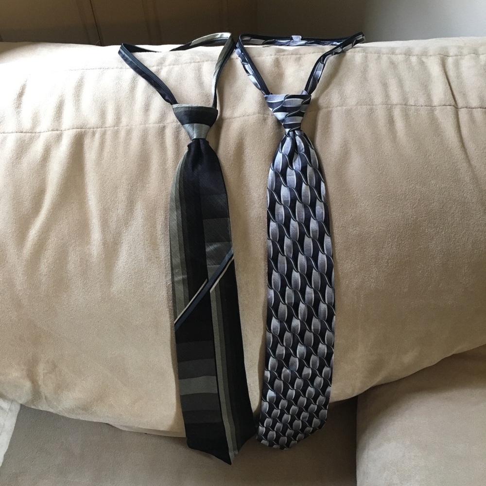 Croft & Barrow zipper ties.  Young Men’s